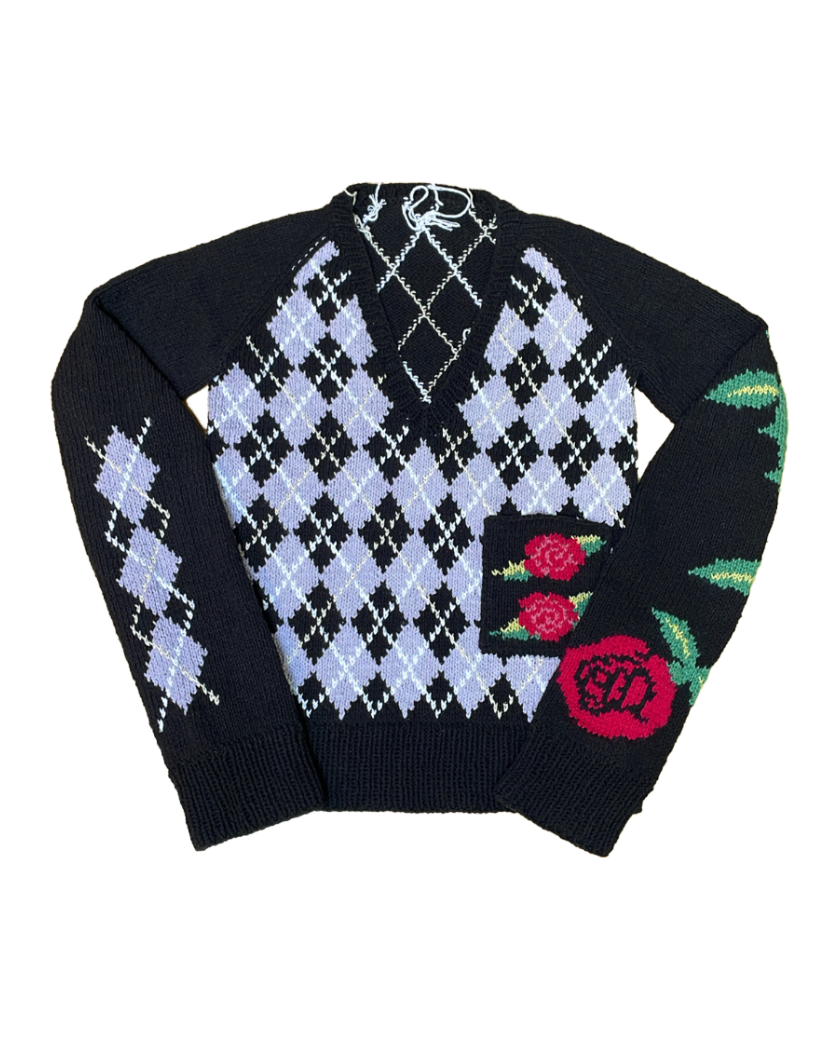 Loin du Paradis _ V NECK DIAMOND SWEATER