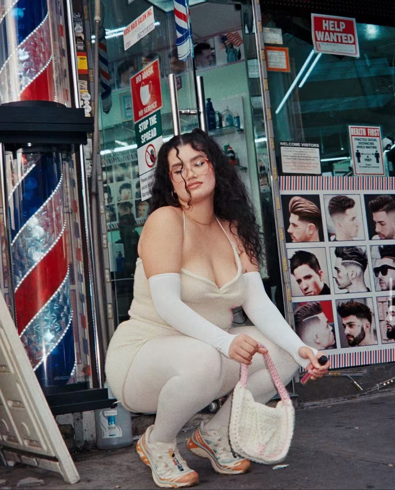 Loin du Paradis _ STRAWBERRY CREAM BAG