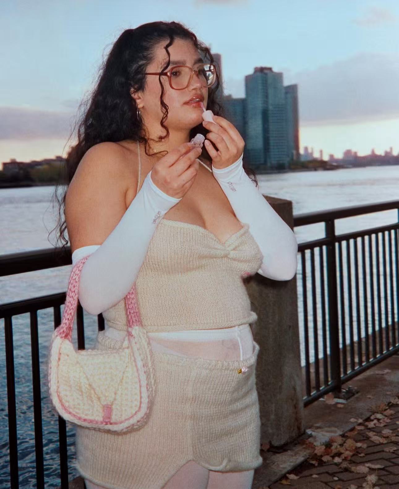 Loin du Paradis _ STRAWBERRY CREAM BAG