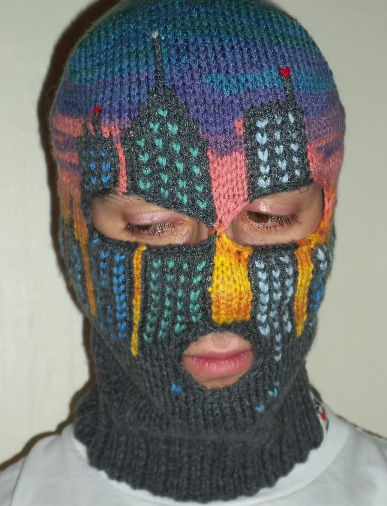 Loin du Paradis _ CITYSCAPE SKIMASK