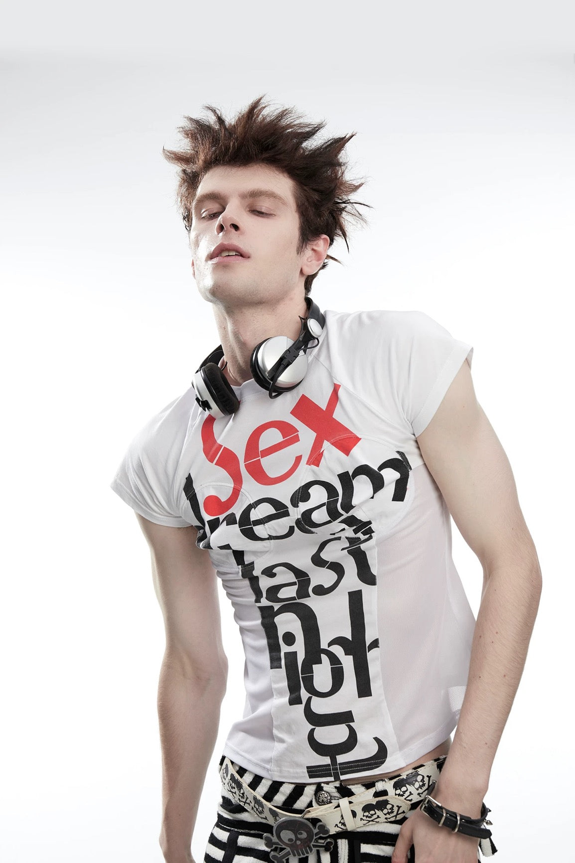 Fruitanari _ S*X DREAM LAST NIGHT DECONSTRUCTED SLOGAN TEE