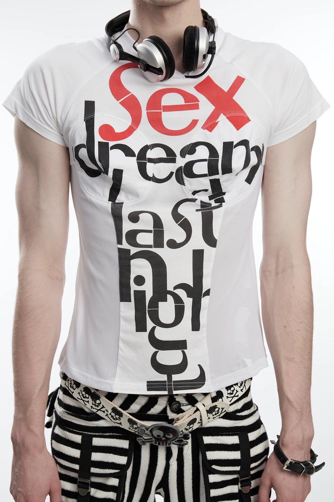 Fruitanari _ S*X DREAM LAST NIGHT DECONSTRUCTED SLOGAN TEE