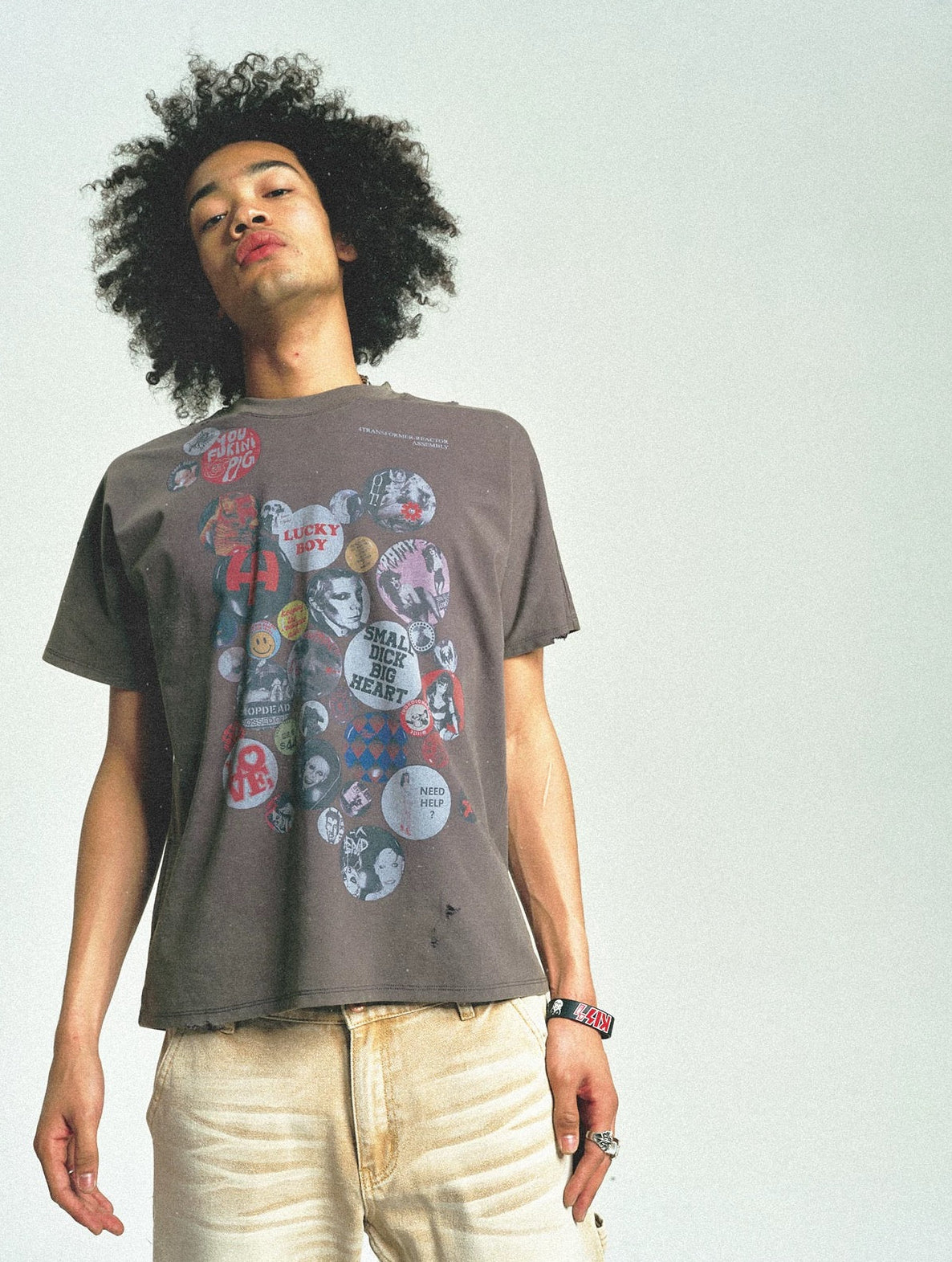 4Tra _ LUCKY(DAFT) BOY BADGES TEE