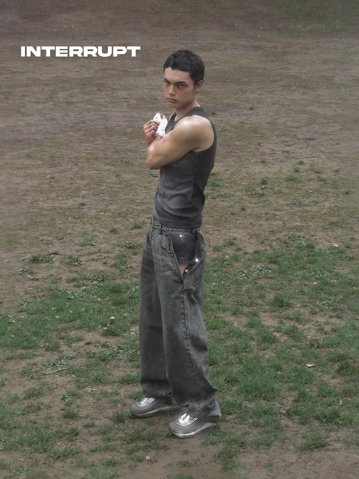 INTERRUPT _ SIDE-SLIT JEANS