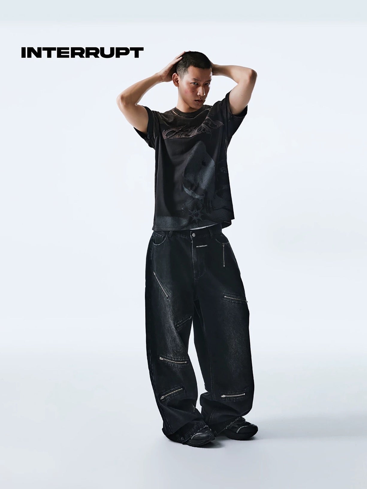 INTERRUPT _ KNIFE PLAY JEANS