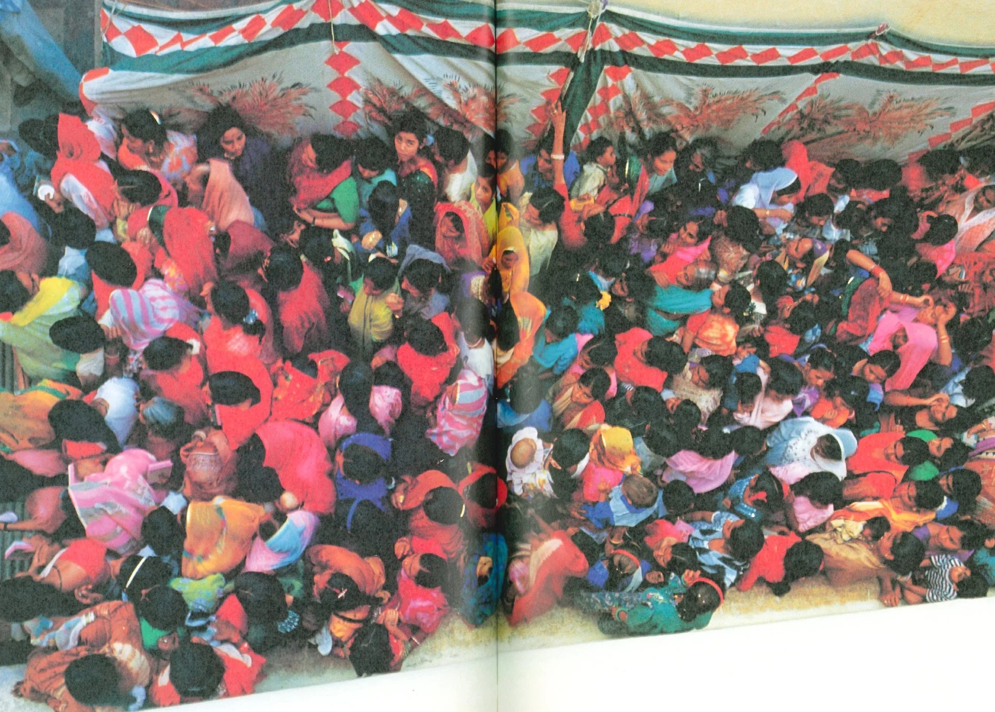 HIFI-SCIFI _ MIKA NINAGAWA - PINK ROSE SUITE PHOTOBOOK [2001]