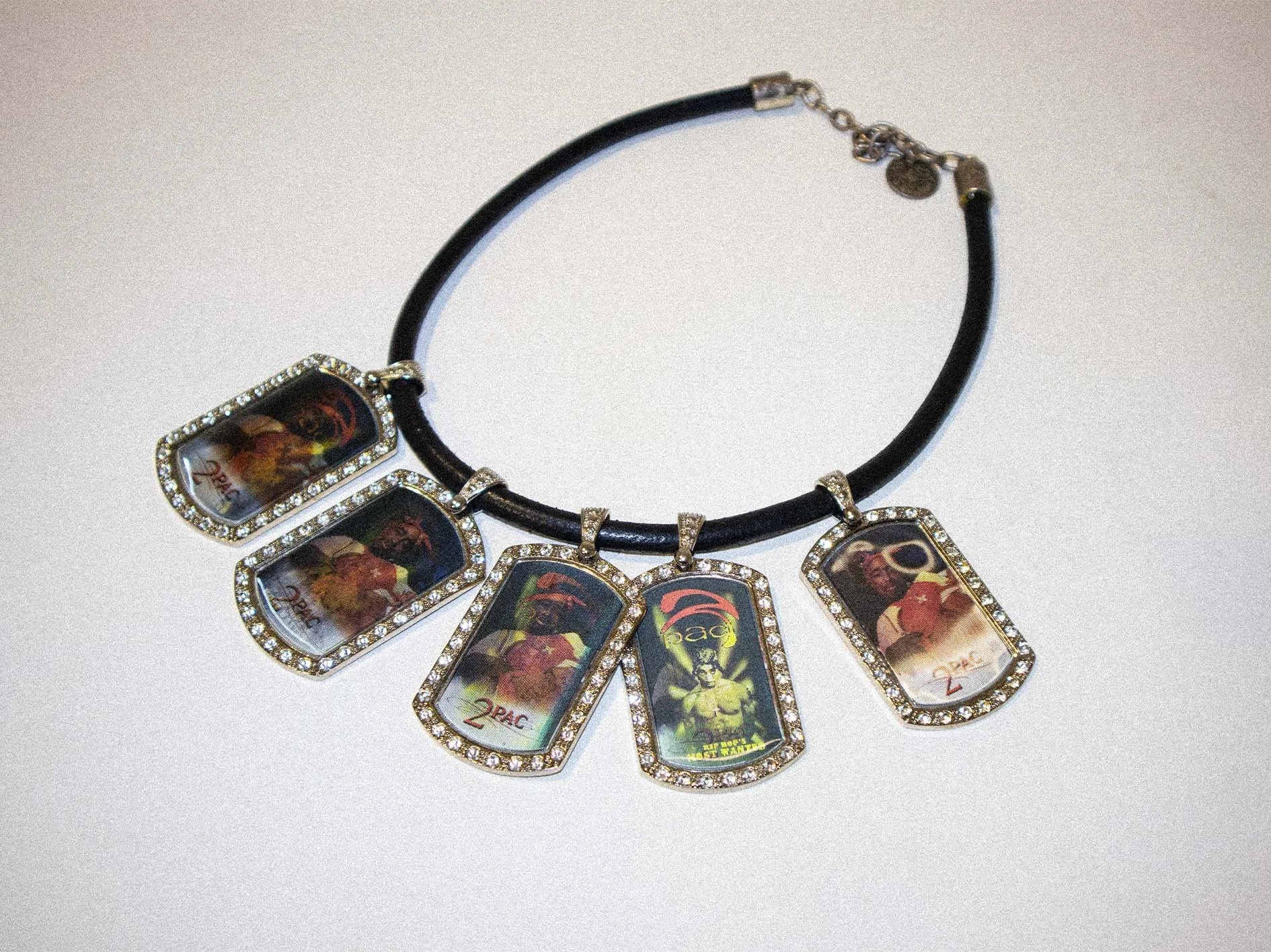 HIFI-SCIFI _ 2PAC LENTICULAR NECKLACE